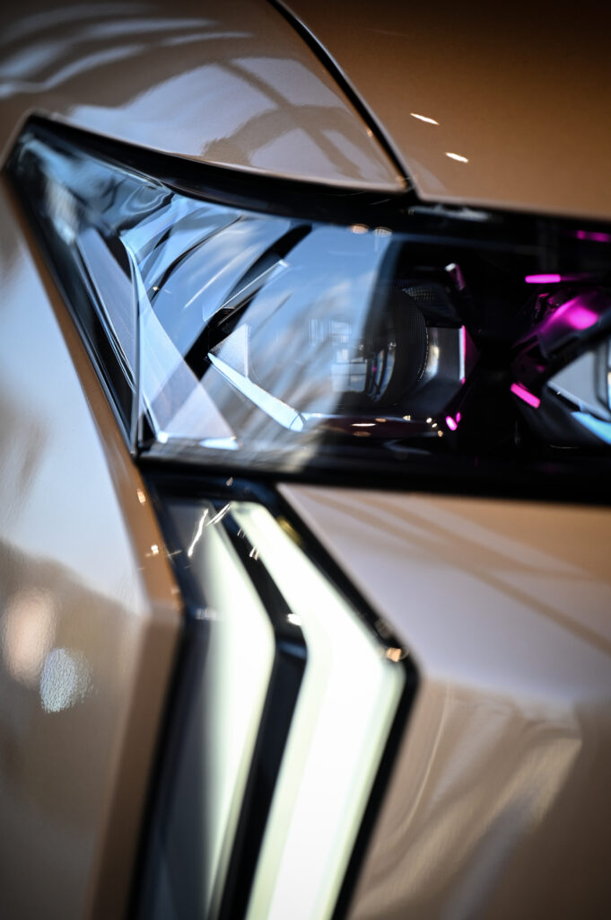 Detail Scheinwerfer Auto Leeb